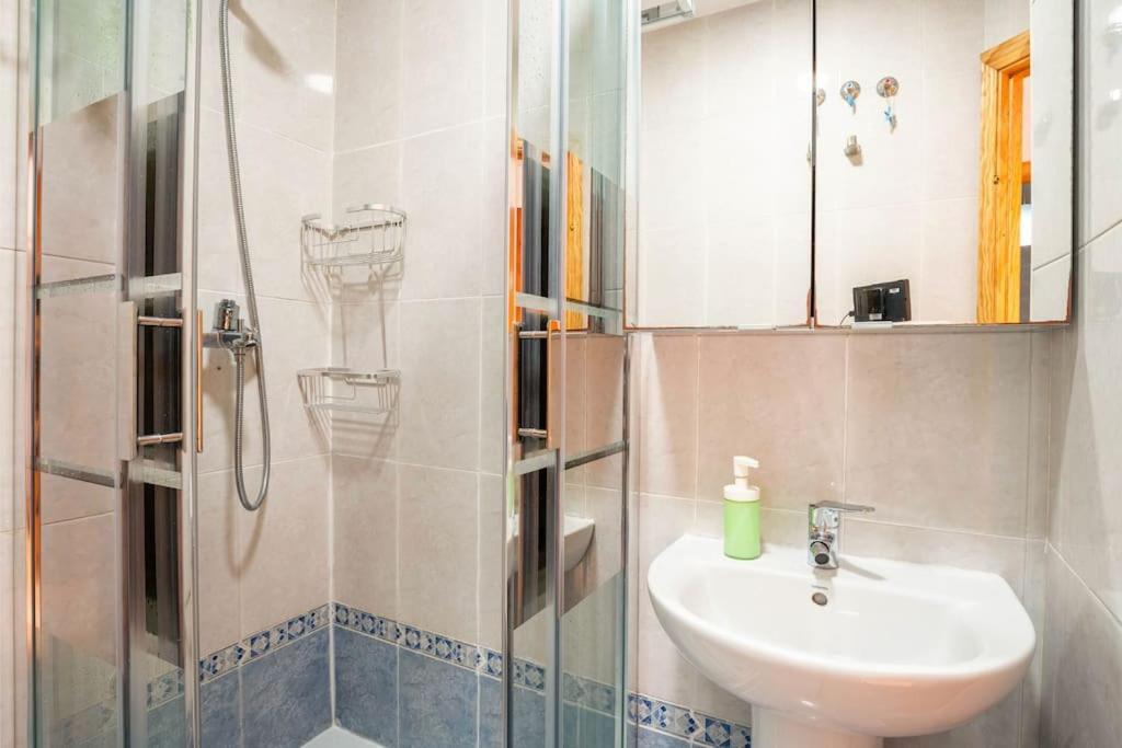 Apartamento Centro Rota. 2 Minutos De La Playa.. Exteriör bild